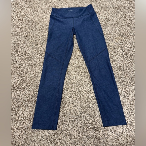 Outdoor Voices 3/4 Leggings Size Small - Picture 2 of 8